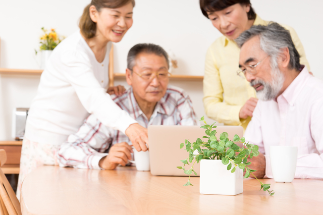 介護施設を検討する家族会議